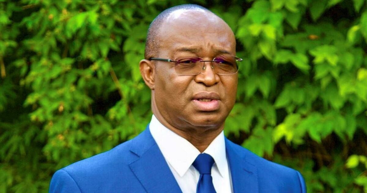 Anicet Georges Dologuélé dénonce l'interdiction de voyager et la confiscation de son passeport diplomatique